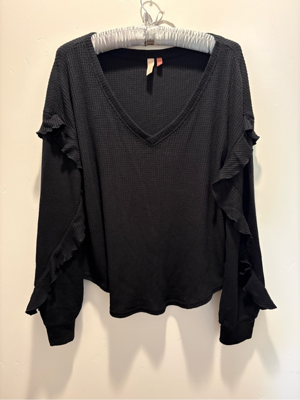 Pilcro Black V-Neck Ruffle Sleeve Waffle Knit Top